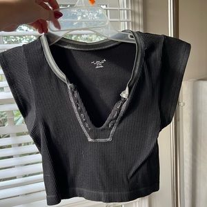 Trendy black Urban Outfitters crop top